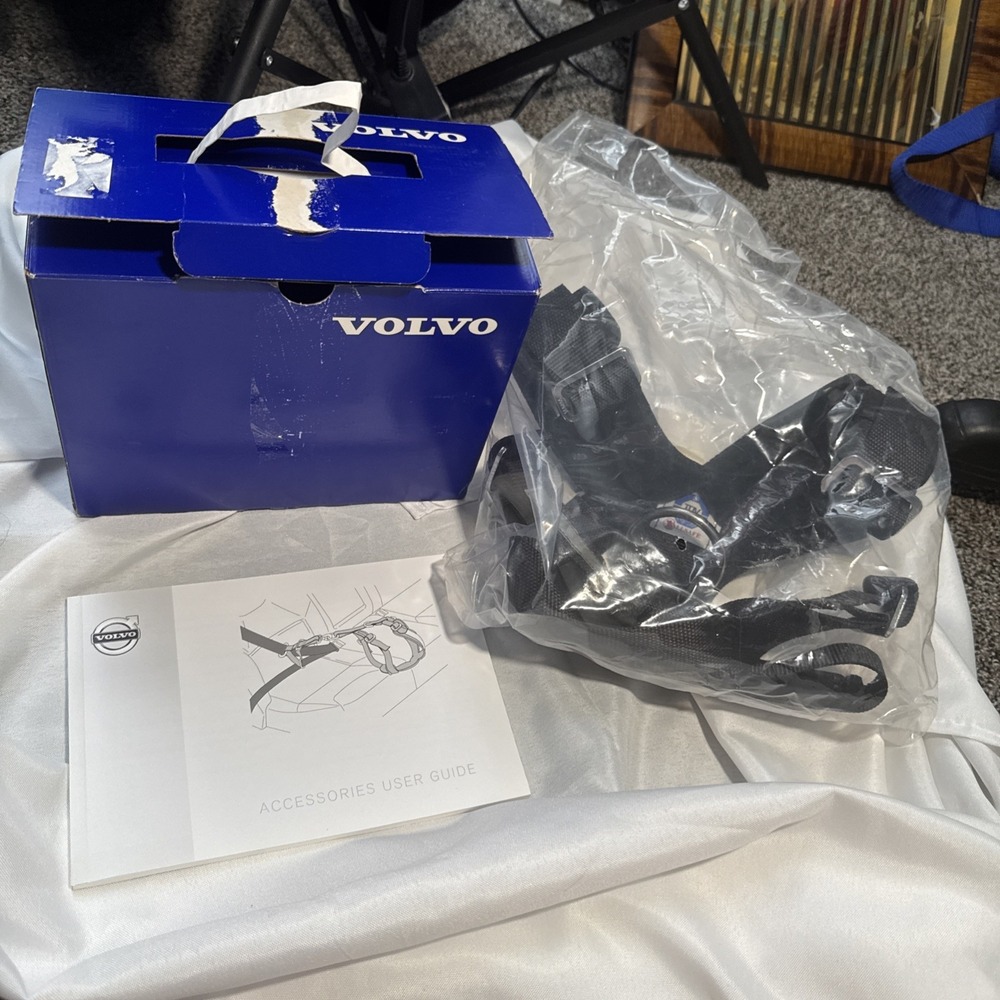 Genuine Volvo Dog Harness Sz Medium 31470401 New